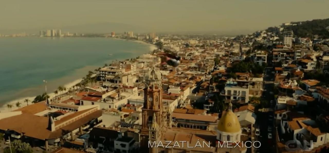 La ciudad de Mazatlán puede estar tranquila porque Superman la ha salvado. (ESPECIAL)