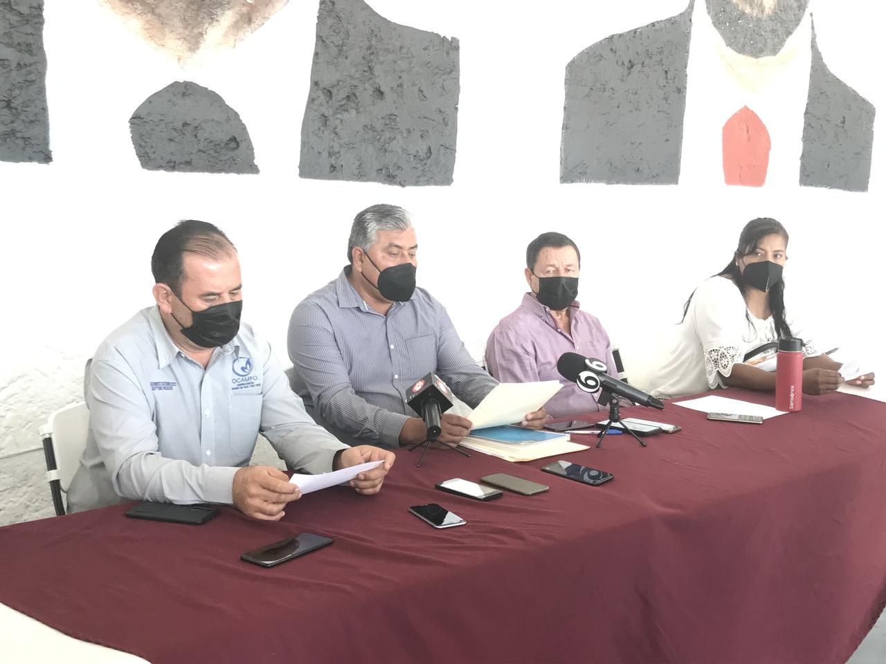 Sobre una posible expulsión del partido a los ahora exdiputados, los ediles comentaron que será la Comisión en donde se analiza cada caso, la que definirá su condición. (GUADALUPE MIRANDA)