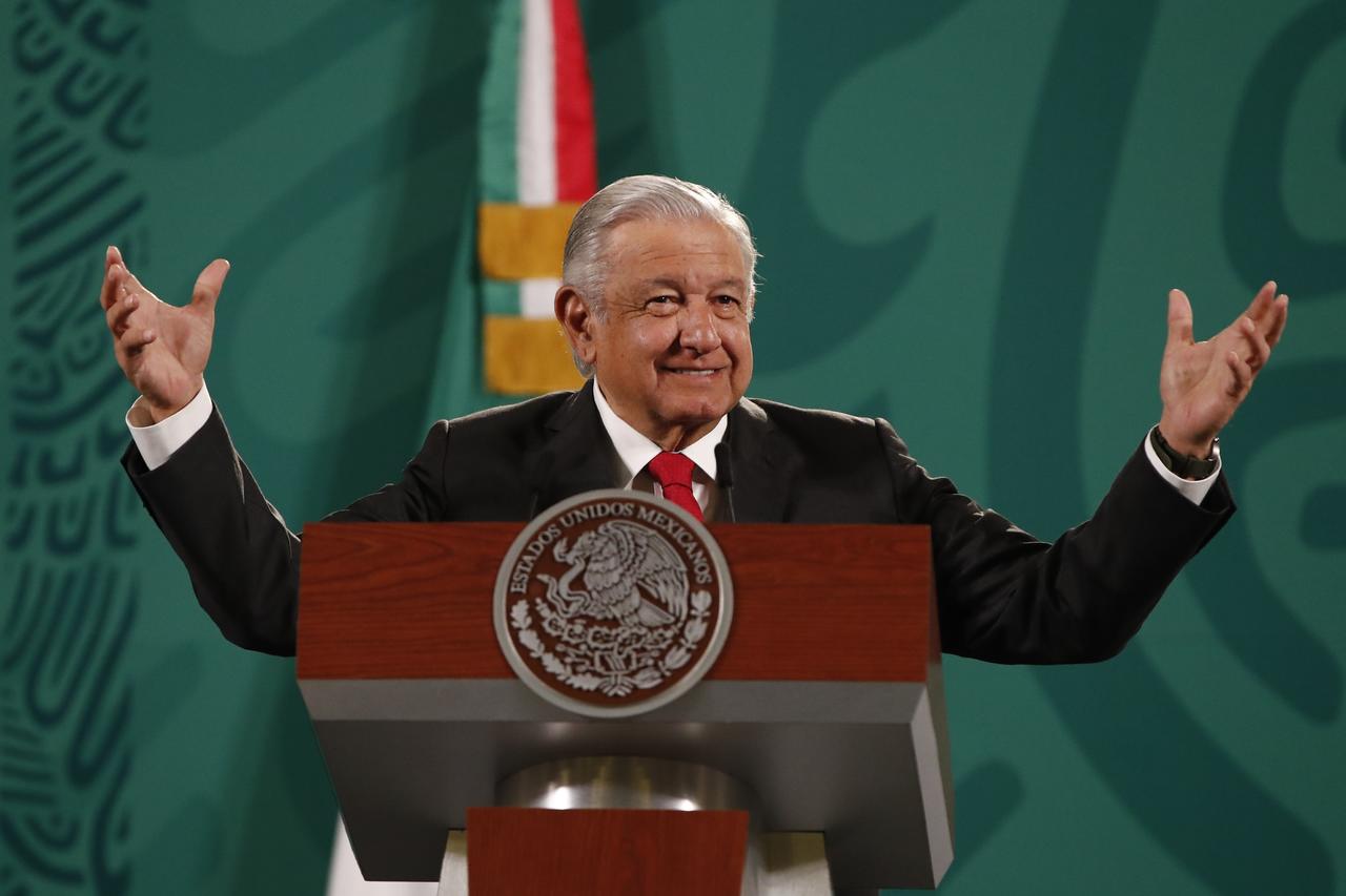 López Obrador enfatizó que su gobierno no presentará ninguna denuncia en contra de expresidentes, pero precisó que las investigaciones que estén en curso continuarán. (EFE)