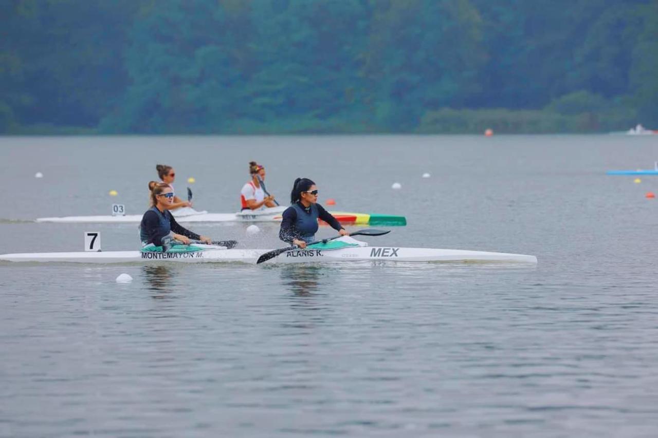 La seleccionada nacional de canotaje, Maricela Montemayor Rodríguez regresó a México tras su participación, al lado de su coequipera Karina Alanís, en el Campeonato Mundial 2021, que se realizó en Copenhague, Dinamarca, donde vieron acción 620 atletas de 56 países.