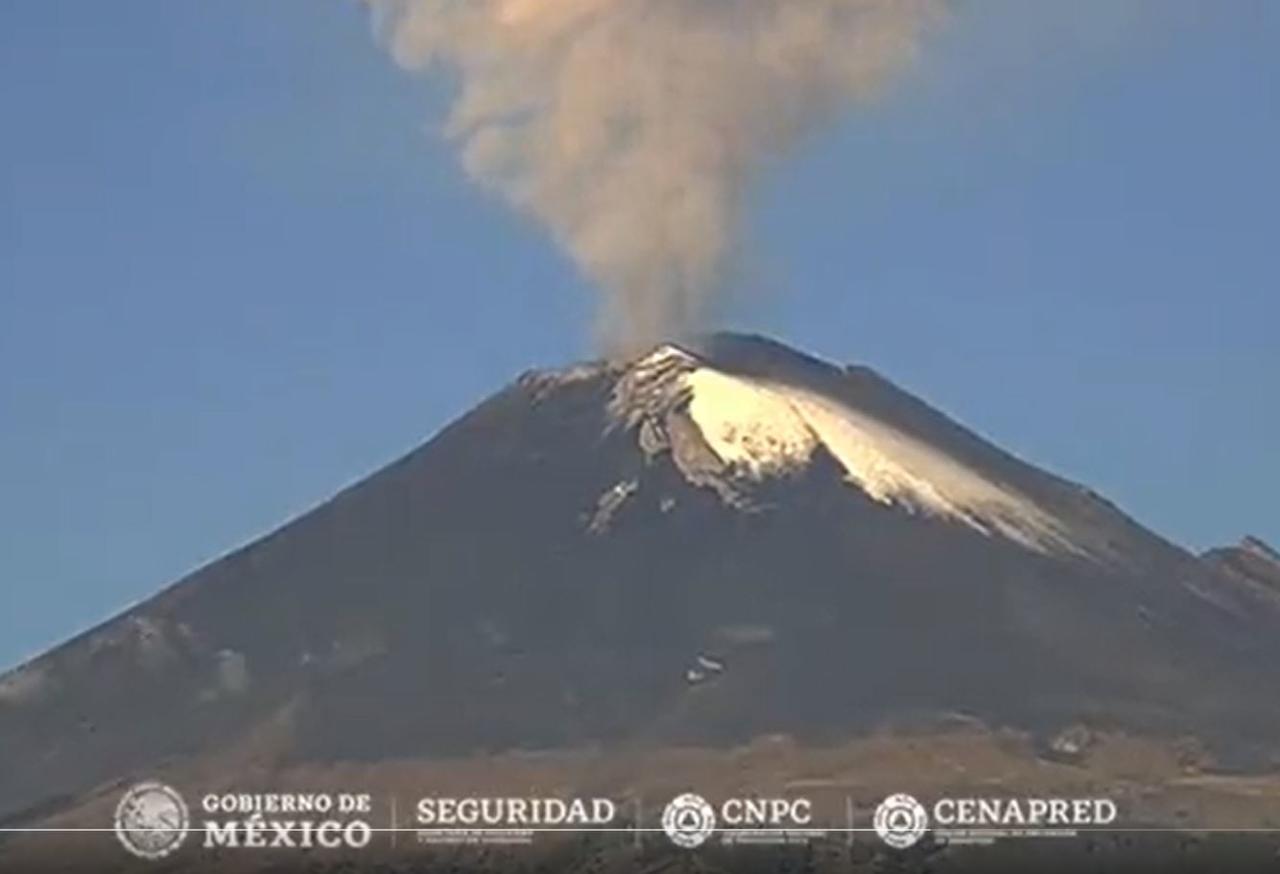 Así se ve el Popocatépetl al corte de las 8:21 de la mañana.  (WEBCAMS DE MÉXICO)