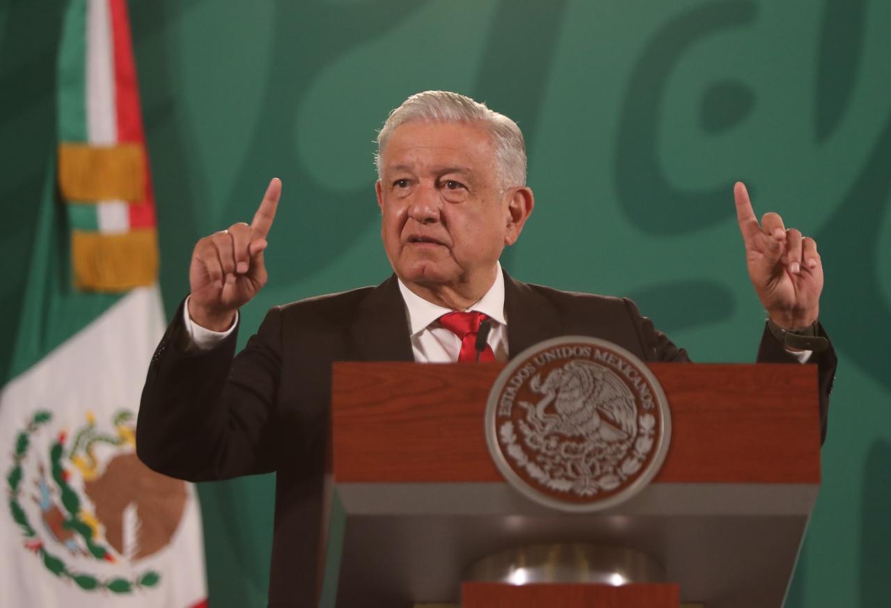 López Obrador sostiene una reunión de trabajo con los titulares de Gobernación, Economía, Relaciones y CFE con miras a presentar una iniciativa para regular la explotación de litio. (ARCHIVO)