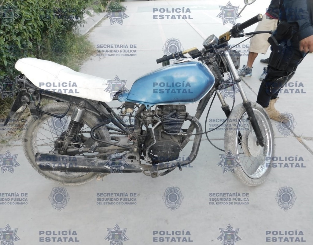 Conducía moto con número de serie alterado; lo detuvo la Policía Estatal en calles de Gómez Palacio. (EL SIGLO DE TORREÓN)