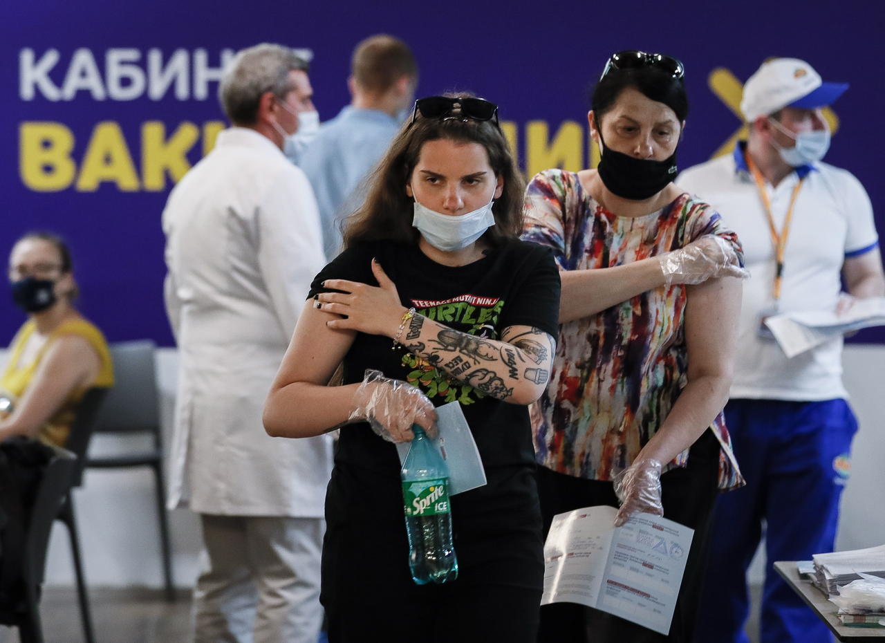 El ministro ruso de Salud, Mijaíl Murashko, afirmó hoy que Rusia ha superado todos los obstáculos para el registro de la vacuna anticovid Sputnik V por parte de la Organización Mundial de la Salud (OMS). (ARCHIVO) 
