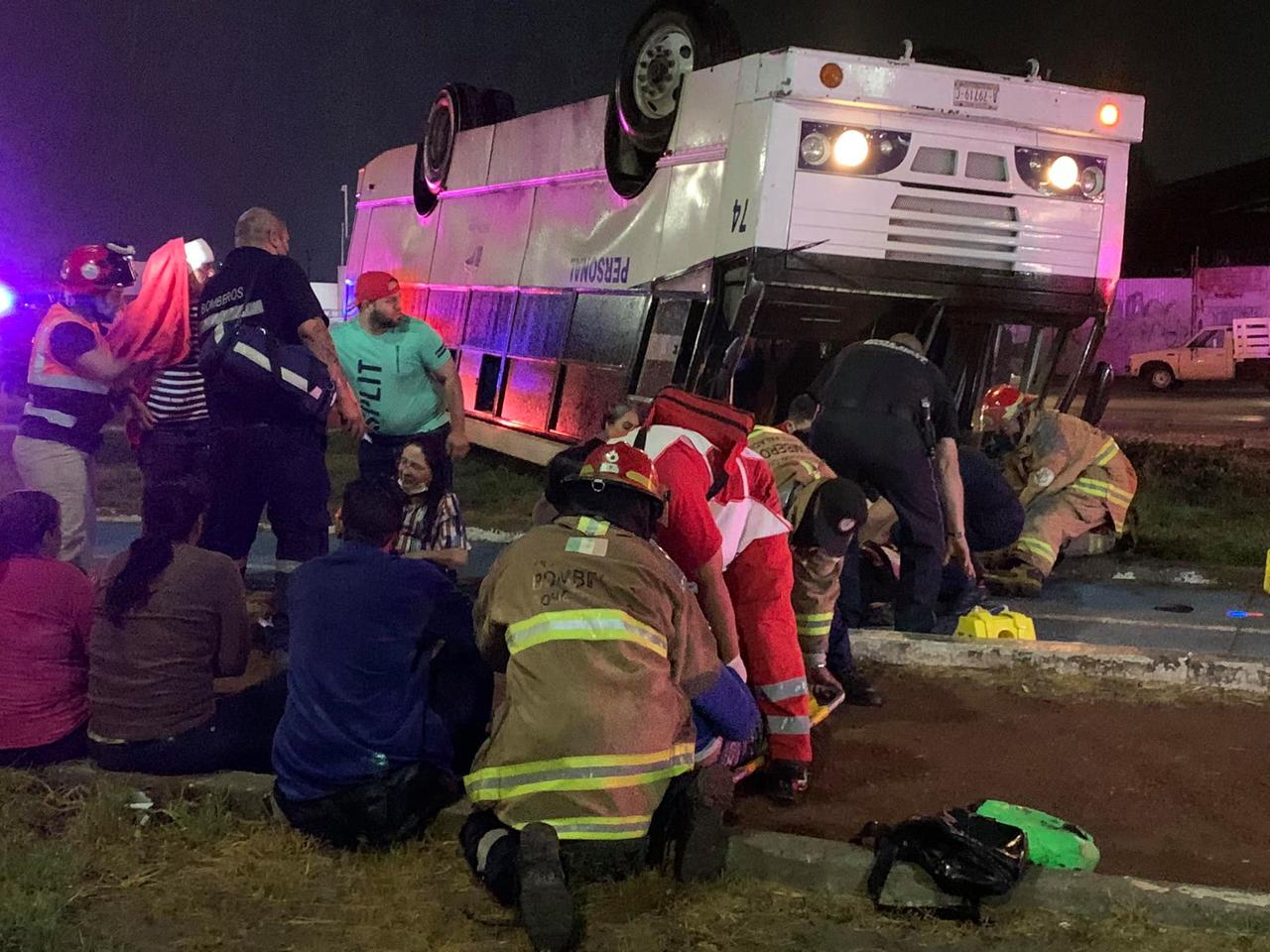 El accidente ocurrió a la altura de la colonia Bugambilias. (ESPECIAL)