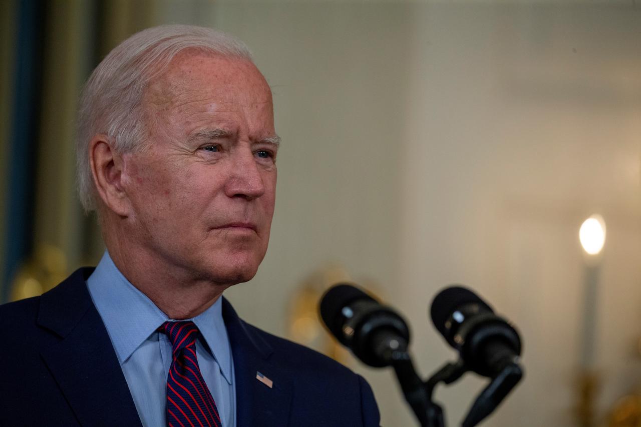 El presidente de EUA, Joe Biden, acusó este lunes a la oposición republicana de actuar de forma 'irresponsable' y 'peligrosa' al negarse a elevar el techo de la deuda, y reconoció que, sin su cooperación, no podrá evitar que el país incurra en suspensión de pagos este mes. (ARCHIVO)

 