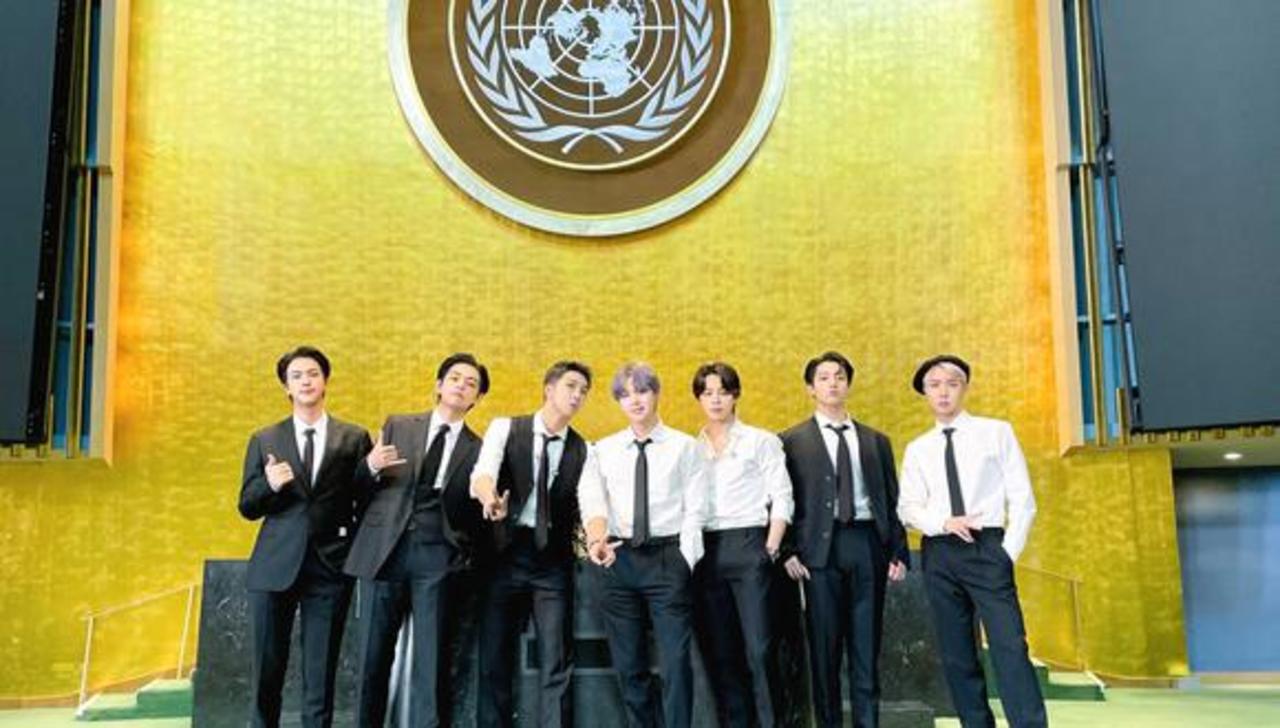 Los superastros del K-pop BTS han recaudado 3,6 millones de dólares y generado millones de tuits a lo largo de cuatro años de trabajo en equipo con UNICEF, el fondo para la infancia de la Organización de las Naciones Unidas, con el fin de combatir la violencia, el abuso y el hostigamiento al tiempo que promueven la autoestima entre los jóvenes, anunció la agencia el miércoles. (ESPECIAL) 