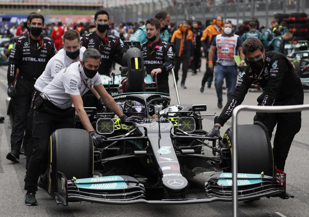 Sancionan a Lewis Hamilton y arrancará décimo en la parrilla del Gran Premio de Turquía
