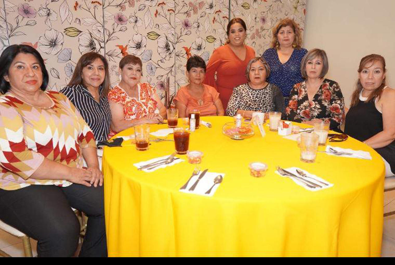 Nelda Domínguez, Mirna Domínguez, Cecilia Mata, Cecilia Fierro, Tania de León, Angelica España, Liliana García, María Elena García (EL SIGLO DE TORREÓN)
