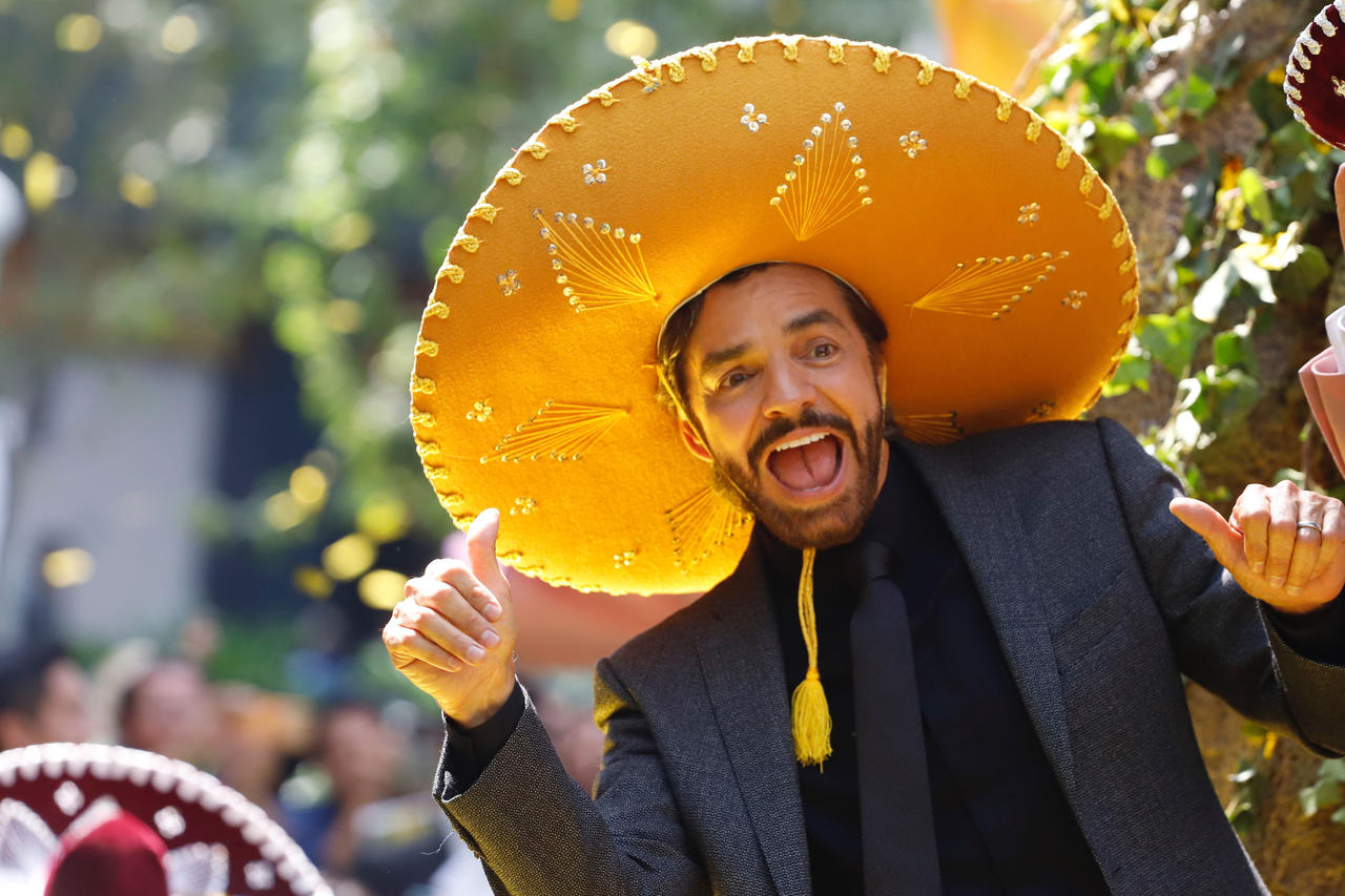 Puede que Eugenio Derbez esté cada vez más integrado en la vida de Hollywood, pero el actor quiere aprovechar sus oportunidades para mostrar en la pequeña pantalla 'un lado diferente' de México, que es 'mucho más que narcotraficantes y criminalidad'. (ARCHIVO) 