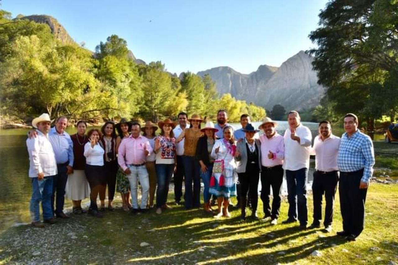 Los legisladores locales tuvieron la oportunidad de realizar un recorrido por las áreas del Cañón Fernández. (EL SIGLO DE TORREÓN)