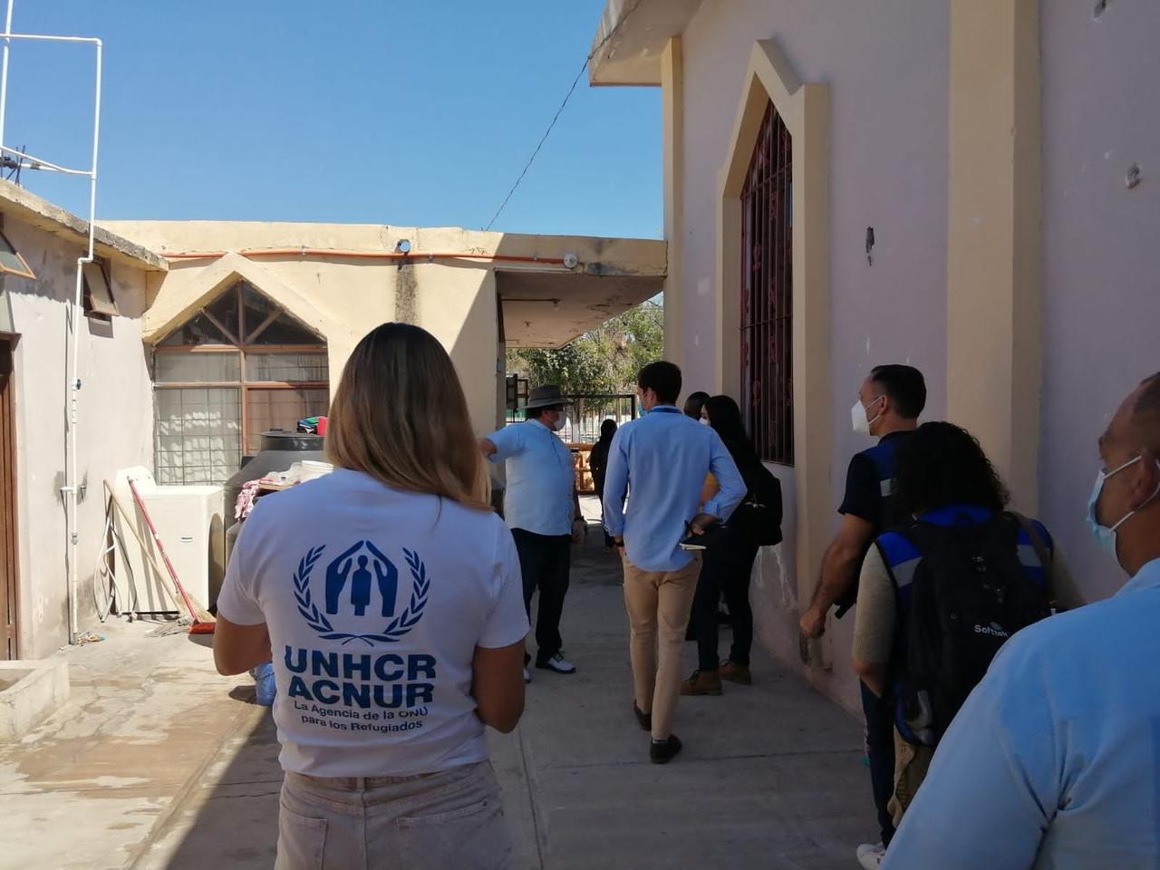Los representantes de la Agencia de la Organización de las Naciones Unidas para los Refugiados (ACNUR por sus siglas en inglés) dialogaron con ellos para explicarles sus derechos como migrantes en suelo extranjero.

