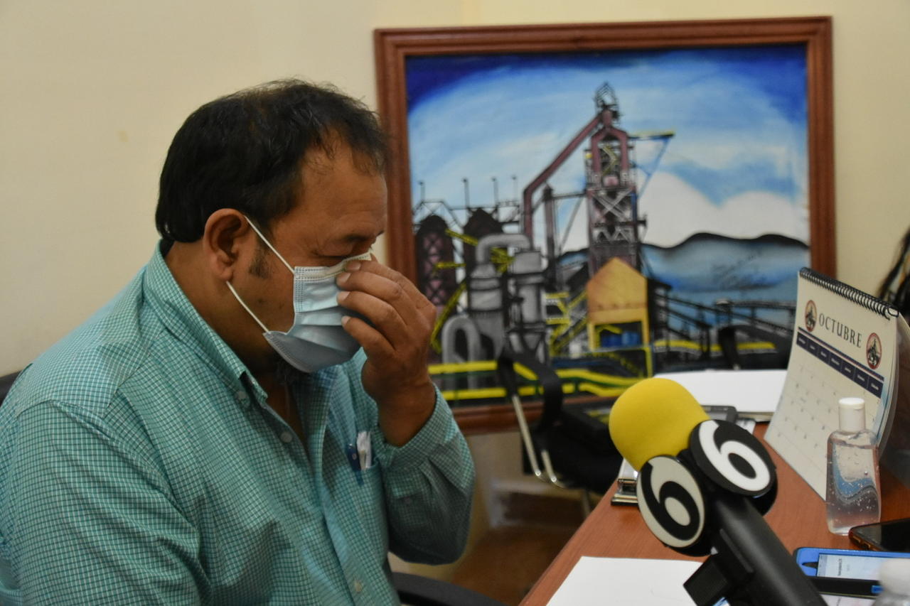 El vocero del Comité Ejecutivo Nacional del Sindicato Democrático, Gerardo Flores González, informó que el hoy obrero preso laboraba en la Planta 2 de AHMSA desde hacía unos 10 años y pertenecía a la Sección local 288 de la central obrero-minera.

