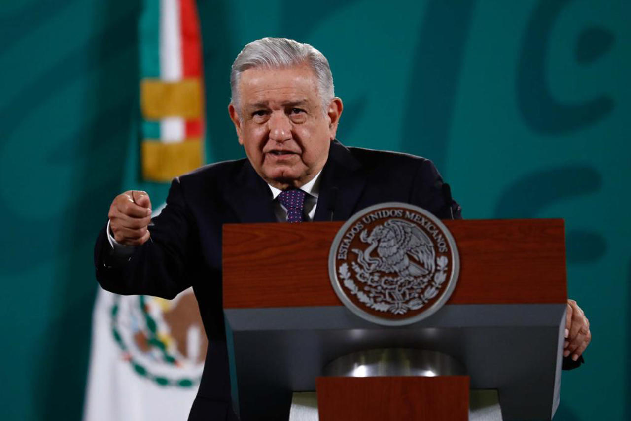 El titular del Ejecutivo federal aseguró que el tratado comercial entre los tres países no impide que México busque evitar la corrupción y proteger a los usuarios de los abusos de las empresas. (ARCHIVO)