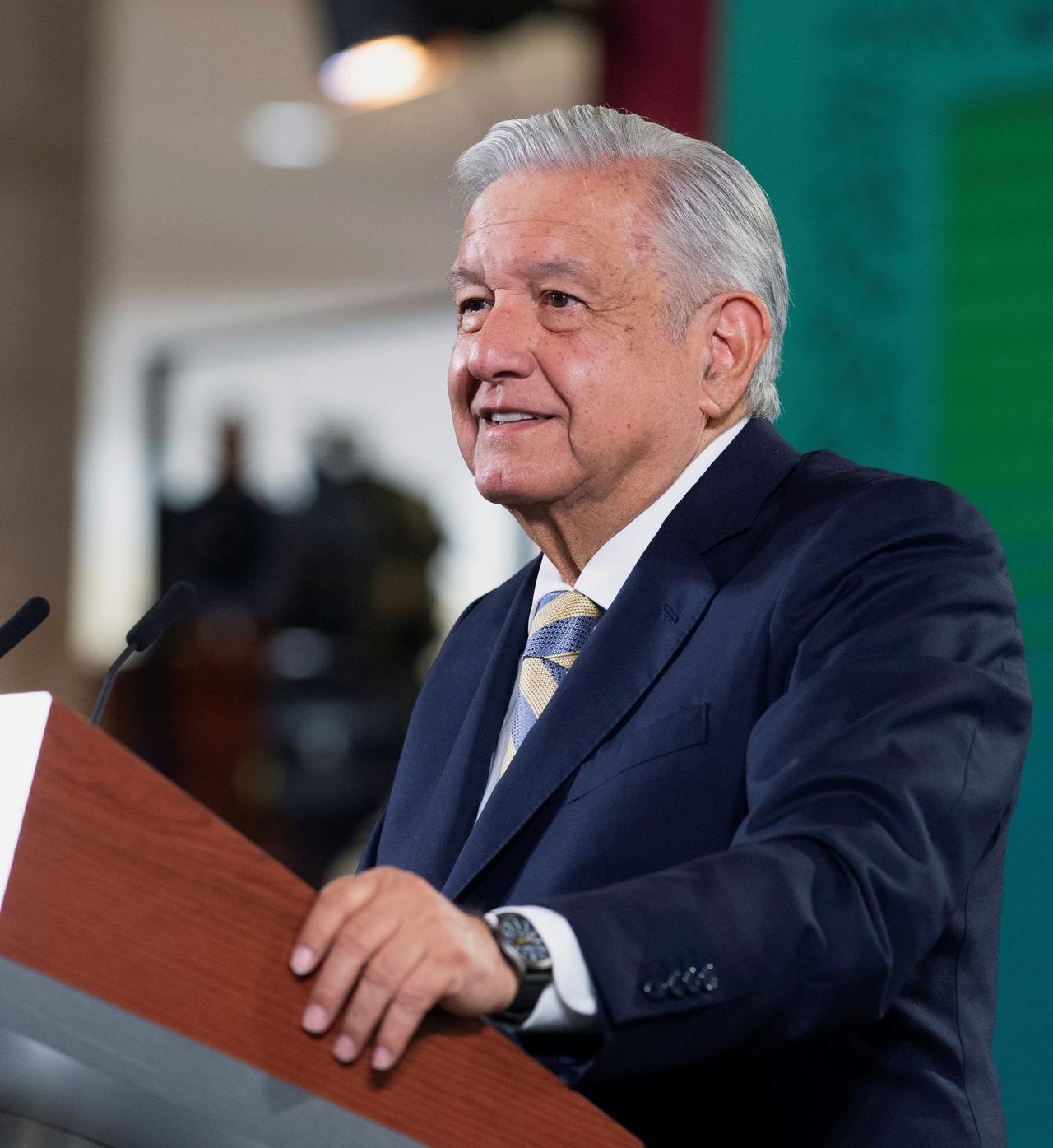 Luego de que este martes trabajadores de ICA realizaron un paro de labores en la Refinería de Dos Bocas, el presidente Andrés Manuel López Obrador refirió que se debe a un asunto de sindicatos. (ARCHIVO) 