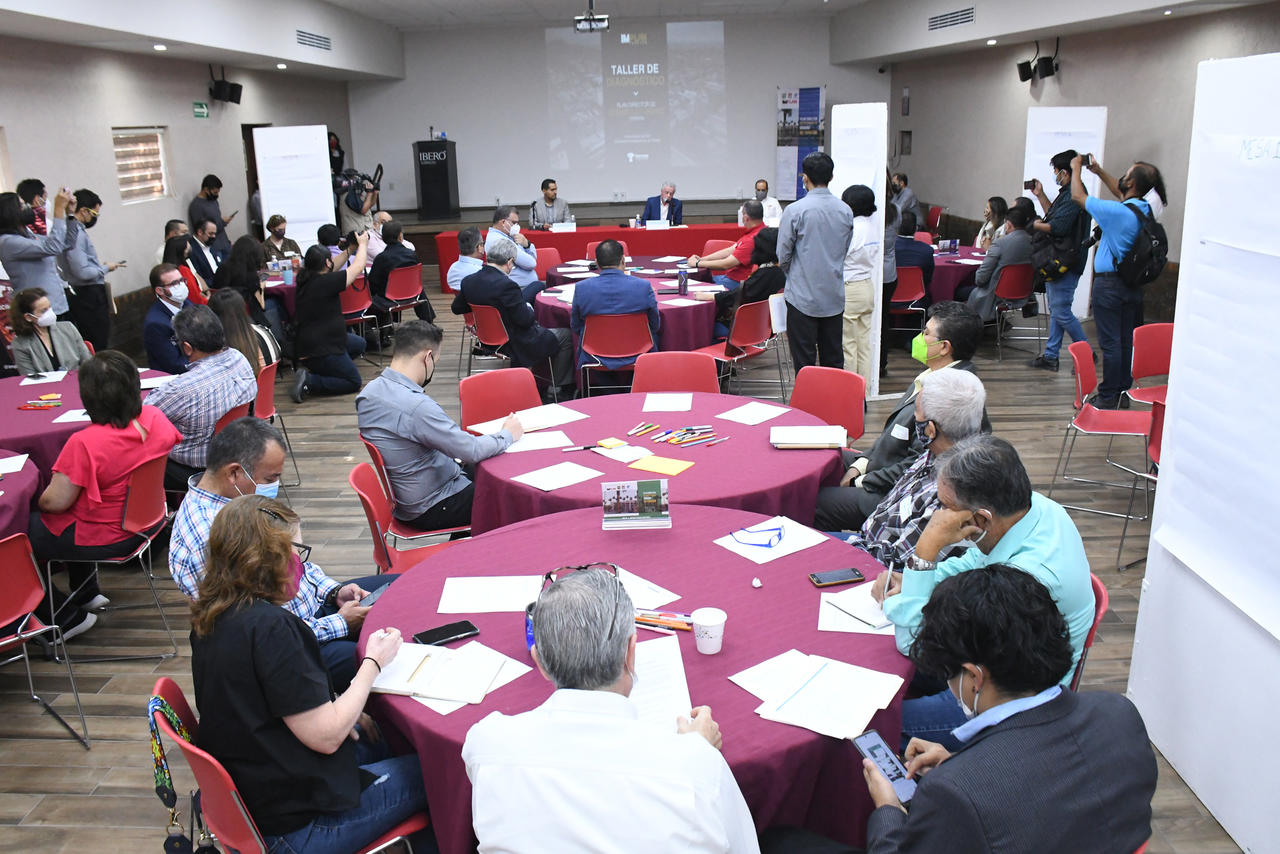 En conjunto con la Consultoría Soluciones SIG, se llevó a cabo el Taller de Socialización del Diagnóstico del Plan Director de Desarrollo Urbano de Torreón. (FERNANDO COMPEÁN)