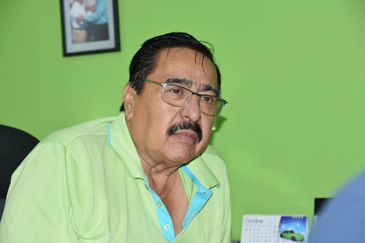 Líder de los taxistas y trabajadores del volante de la Región Centro de Coahuila, Javier Hernández del Ángel.