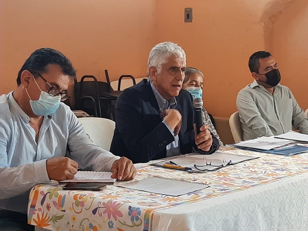 La Dirección General de Conagua presentó su personal técnico en la reunión de este viernes con mas de 100 ejidatarios en La Goma.