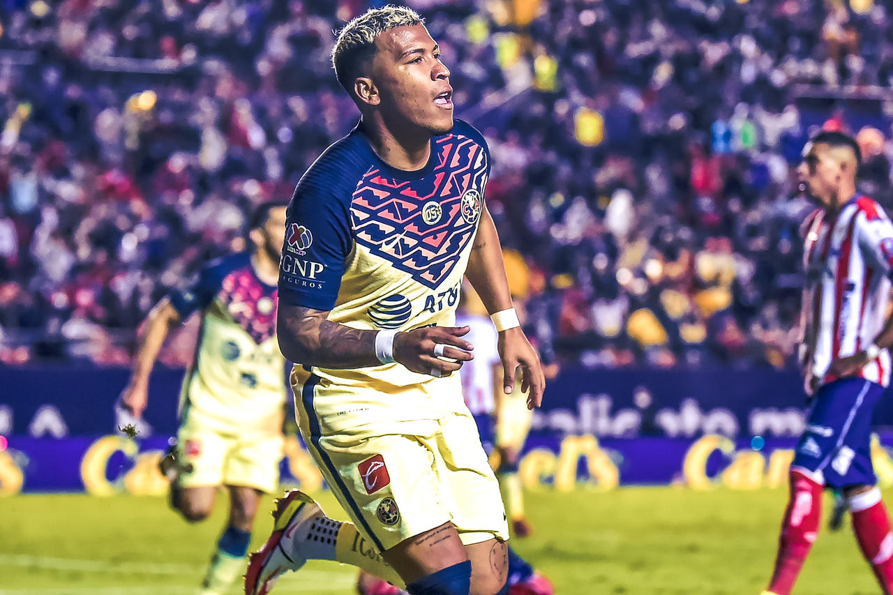 Un gol del colombiano Roger Martínez, en la agonía del encuentro, ha permitido al América aumentar su renta como líder del torneo Apertura 2021 de la Liga MX a 28 puntos. (ESPECIAL)