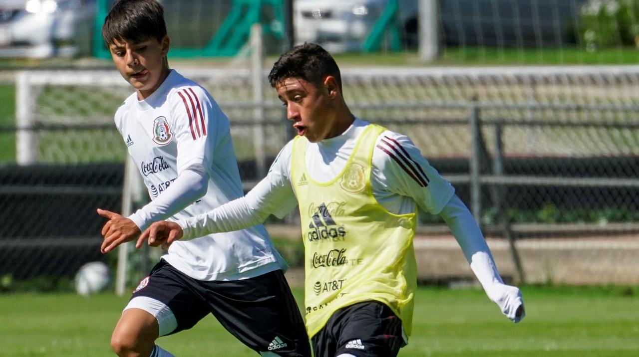 Selección Nacional de México Sub-15 finalizó concentración, misma que se llevó a cabo en las instalaciones del Centro de Alto Rendimiento (CAR) de la Federación Mexicana de Futbol. (ESPECIAL)