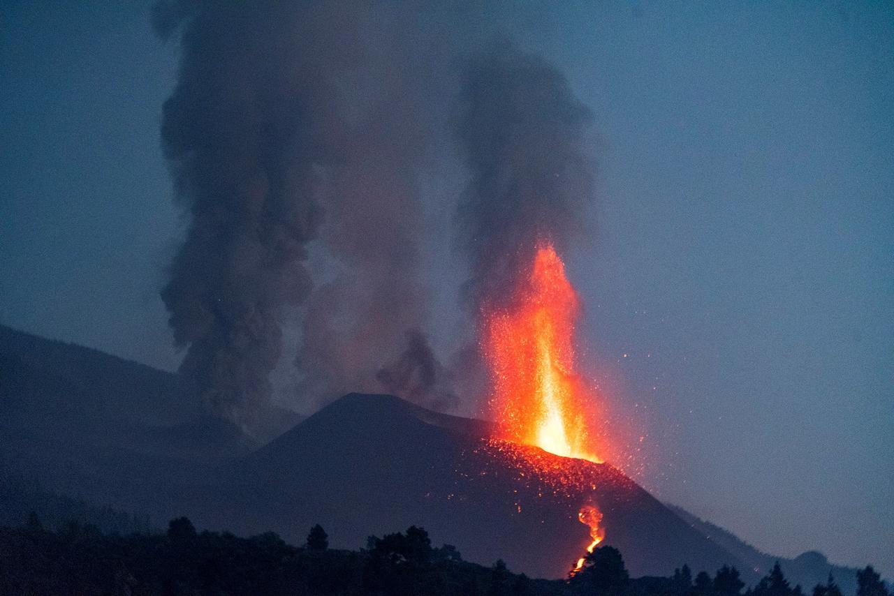 Aproximadamente 20 volcanes presentan erupción activa diariamente en el mundo. (ARCHIVO) 