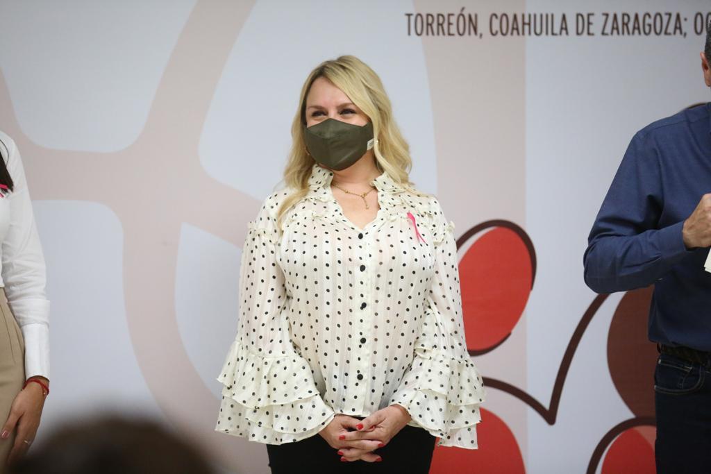 La presidenta del DIF Coahuila detalló que pese a la pandemia se han mantenido labores de prevención a diferentes tipos de cáncer.