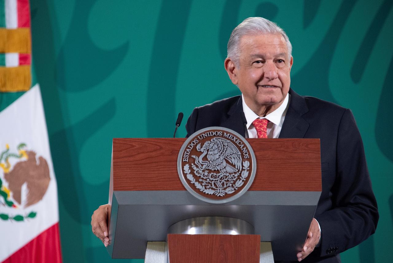 López Obrador refirió que ya le entregaron el borrador del texto y le agregó 'algunas cosas'. (EFE)