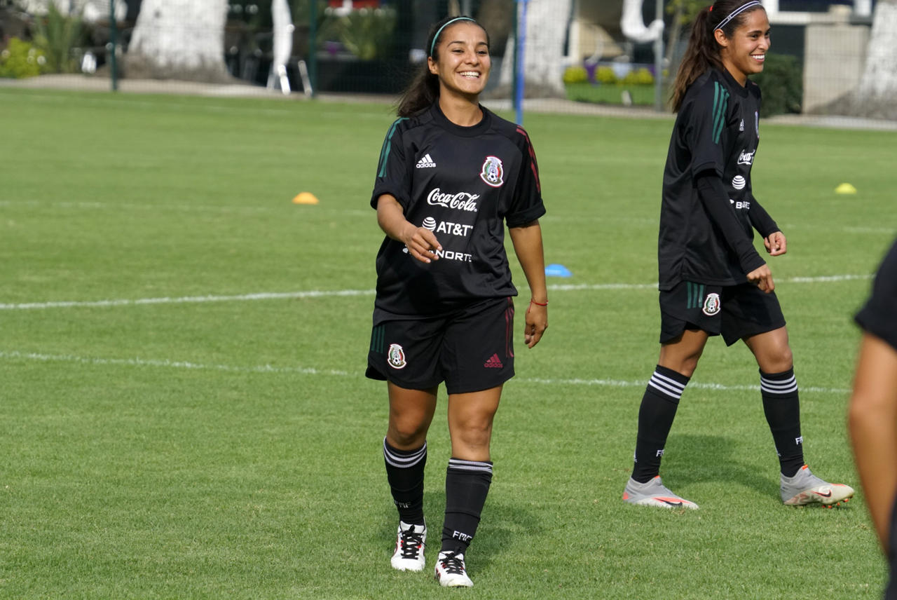 La capitana de las Guerreras, Cinthya Peraza, ya entrena con la Selección Nacional de México Femenil, de cara al partido amistoso del próximo sábado en Jalisco ante su similar de Argentina.
