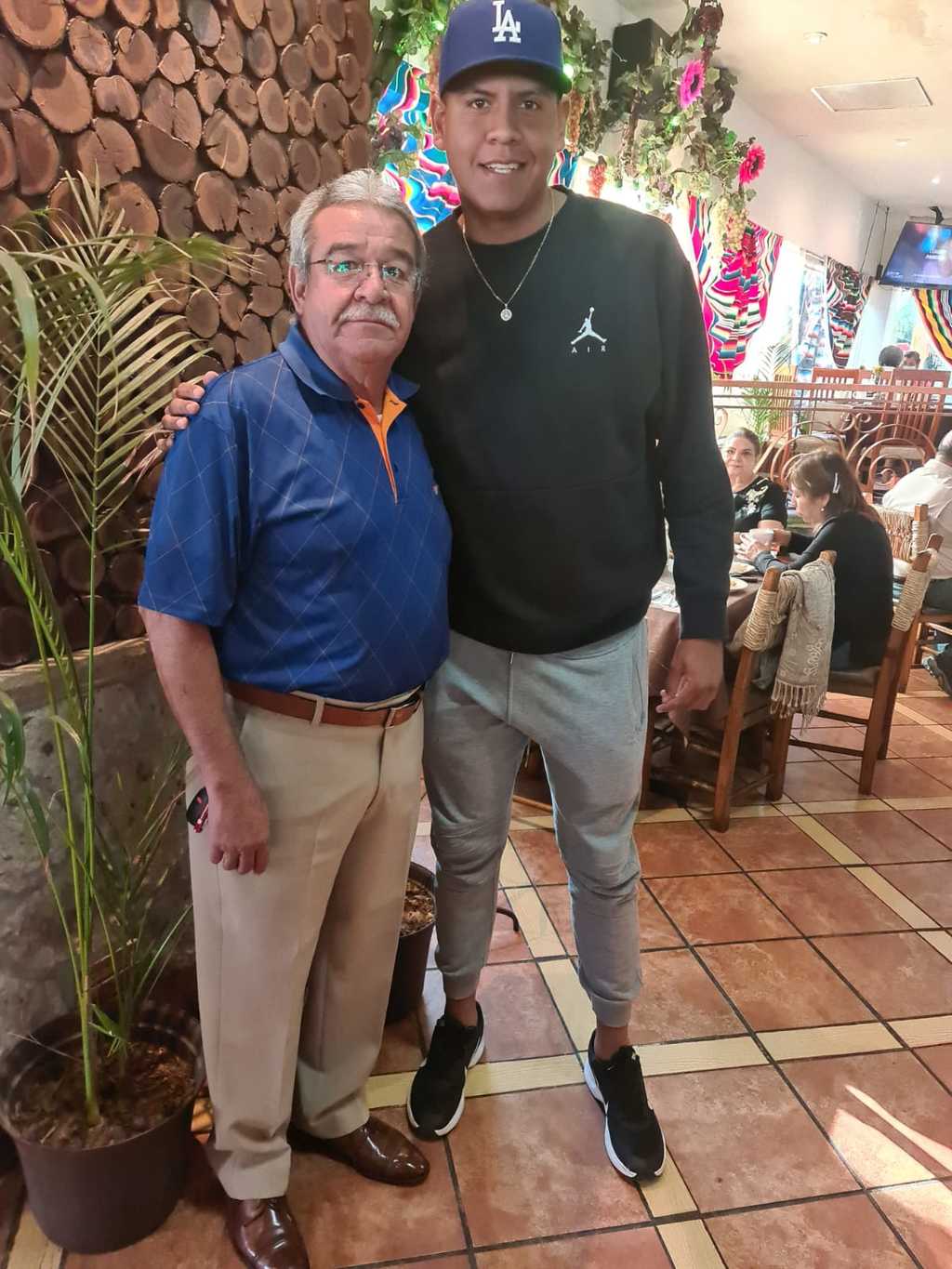 El cerrador Jesús Luna, oriundo del ejido Albia, viajó al Caribe, apoyado por el promotor deportivo en la región, Jorge Rodríguez 'El Charro'.