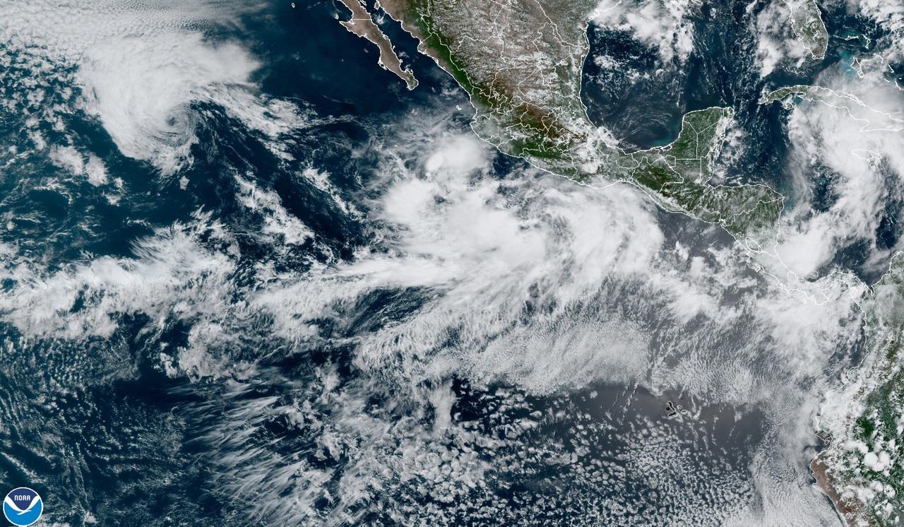 El Servicio Meteorológico Nacional (SMN) informó que esta mañana de viernes que se formó la depresión tropical diecisiete-E frente a las costas de Guerrero. (ARCHIVO) 

