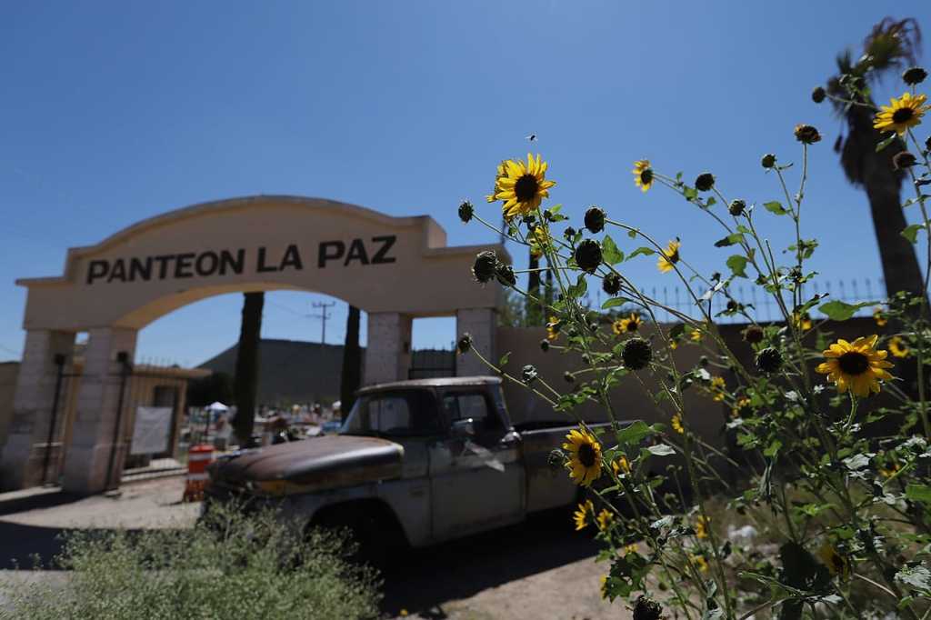 Al menos 172 cuerpos ya fueron recuperados durante la cuarta exhumación masiva en el Panteón de La Paz, en el municipio de Saltillo, informó Garza Ramírez.