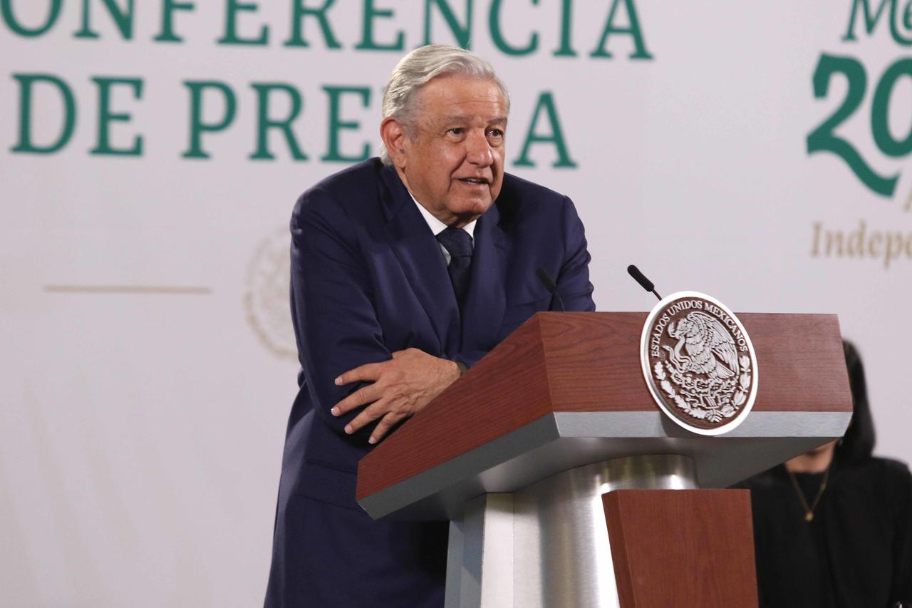 El presidente Andrés Manuel López Obrador señaló que el distintivo de los panistas es que 'son corruptos hipócritas'. (EL UNIVERSAL)