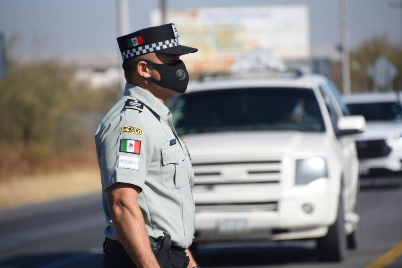 Con estos 20 suman 50 extranjeros centroamericanos detenidos en su intento de llegar a Estados Unidos, explicó el Inspector de la corporación policiaca, Ramiro Alanís Cruz.

