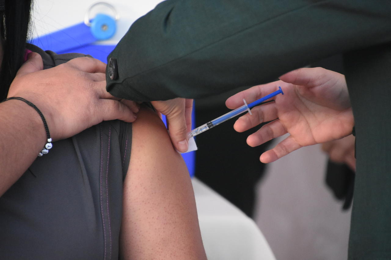 La brigada Correcaminos aplicará en Monclova otras ocho mil vacunas antiCOVID a rezagados en segundas dosis el miércoles y jueves próximos. También aplicarán la primera dosis a mayores de edad que todavía no se han inmunizado.
