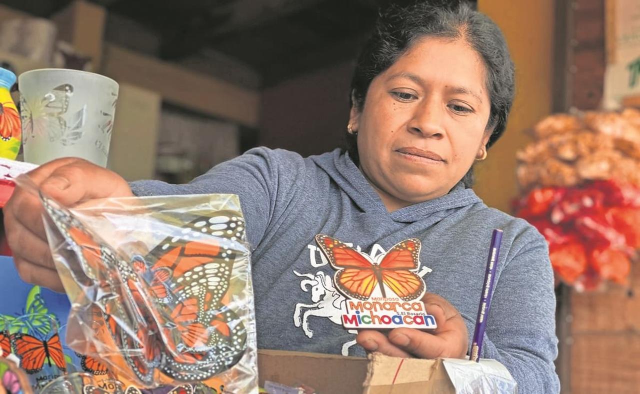Elva cuenta que tuvo que guardar las artesanías, porque no hubo quién las comprara, por lo que su inversión se detuvo. (ESPECIAL) 
