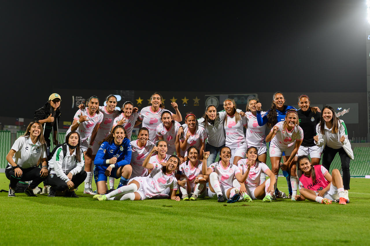 Lograron por vez primera, calificar a la liguilla de la Liga MX Femenil, al imponerse anoche 3-1 al Atlético de San Luis en el Estadio Corona. (Jorge Martínez) 