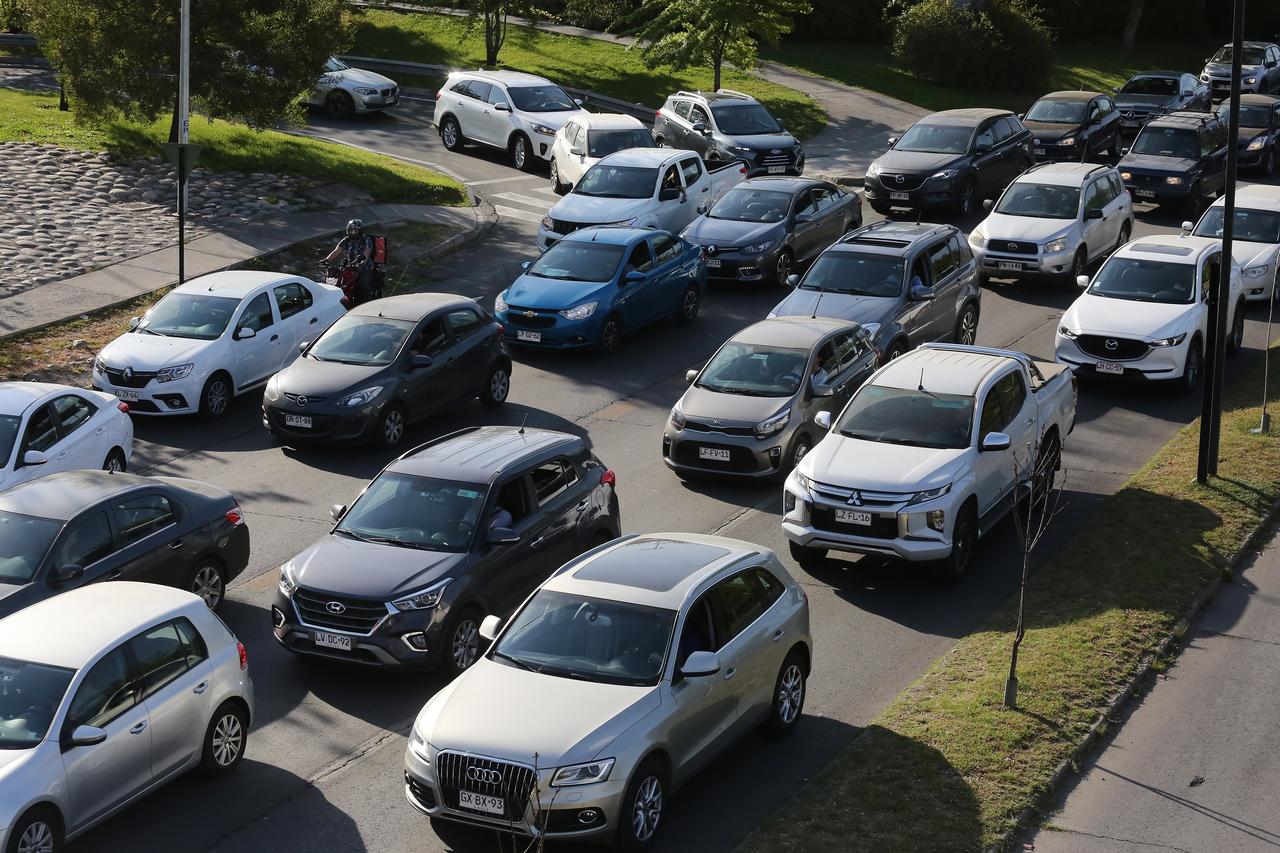 Equivale a 7 mil 711 vehículos menos que los vendidos en octubre de 2020. (EFE)