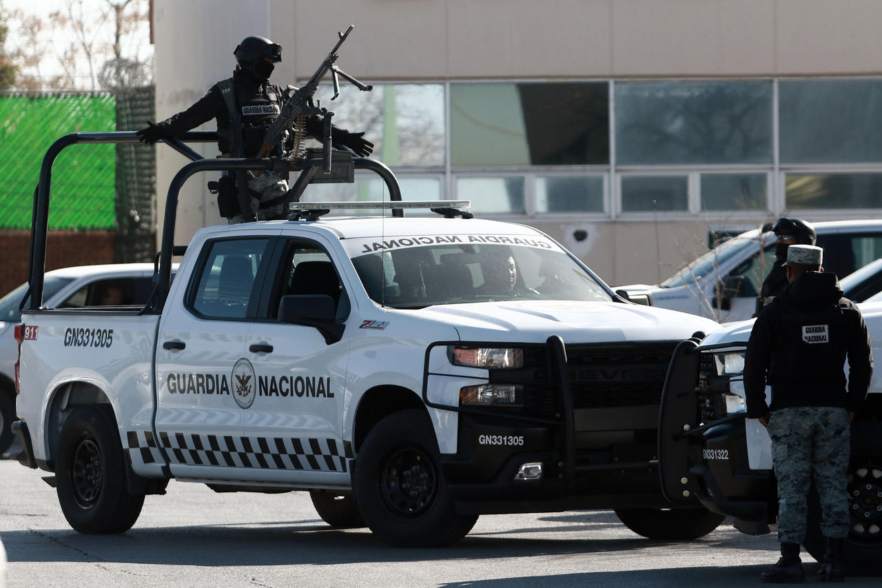 Ciudadanos norteamericanos han solicitado auxilio ante la presencia de personas armadas. (ARCHIVO)