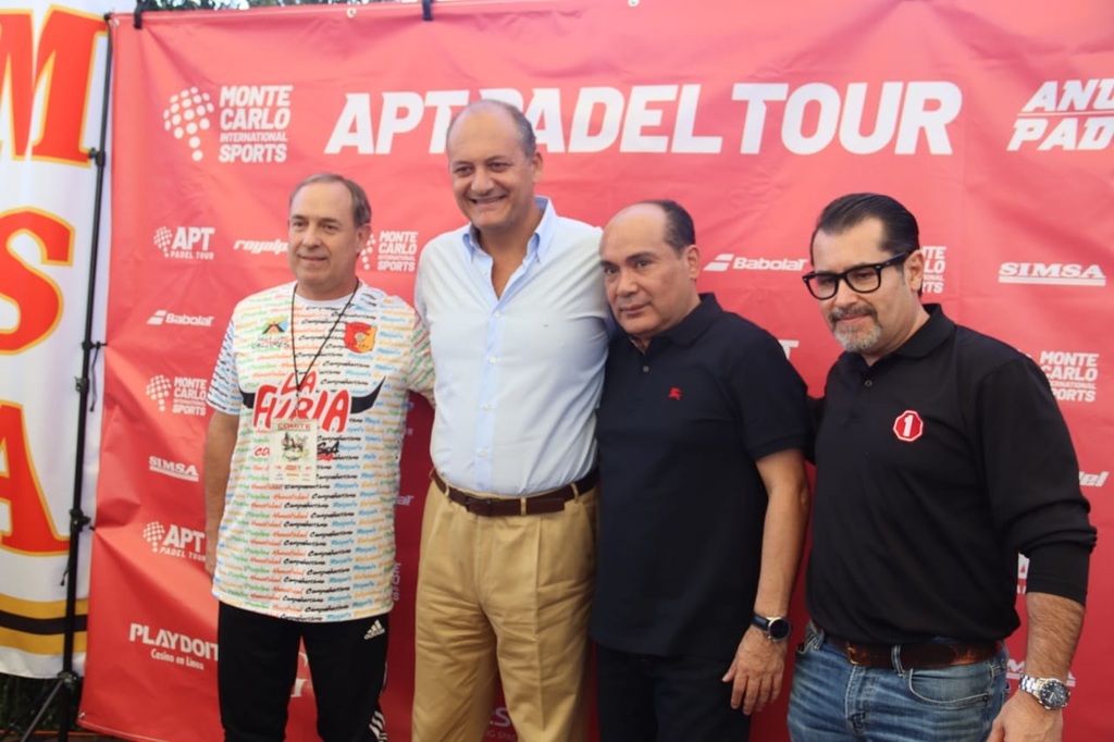 Fabrice Pastor (segundo de izquierda a derecha) expresó su satisfacción por el gran torneo en Torreón.