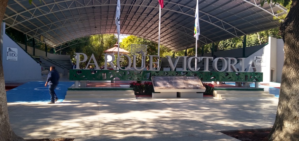 Se realizó una inversión federal y estatal de 12.95 millones de pesos en diversas obras de remodelación el Parque Victoria de Lerdo. (DIANA GONZÁLEZ)