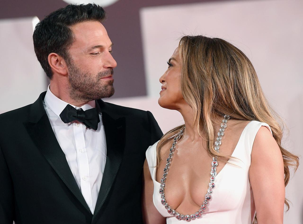 Desde que retomaron su relación sentimental el año pasado, Jennifer Lopez y Ben Affleck no han dejado de estar en la mira de los paparazzis quienes siguen cada uno de sus movimientos. (ARCHIVO) 