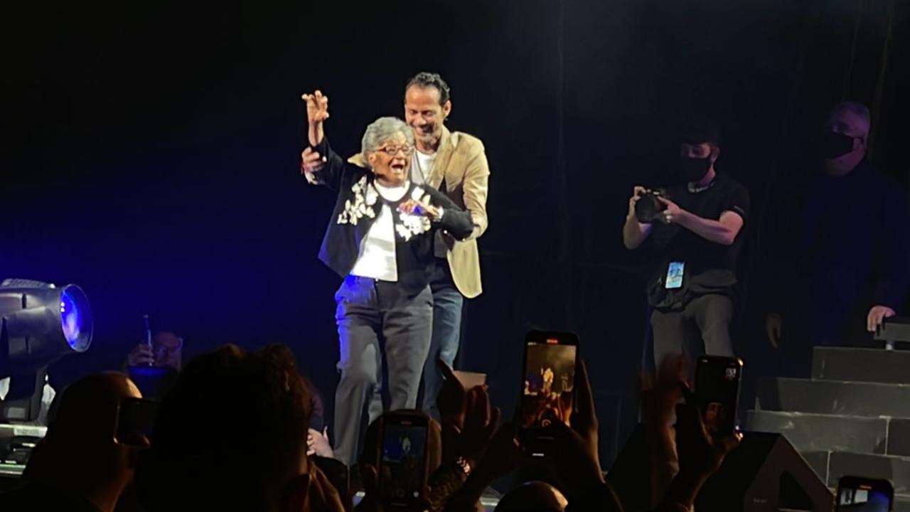 Marc Anthony se robó el corazón de su audiencia durante el concierto que ofreció en el Amway Center de Orlando, Florida no solo por su presencia y voz. (ESPECIAL)   