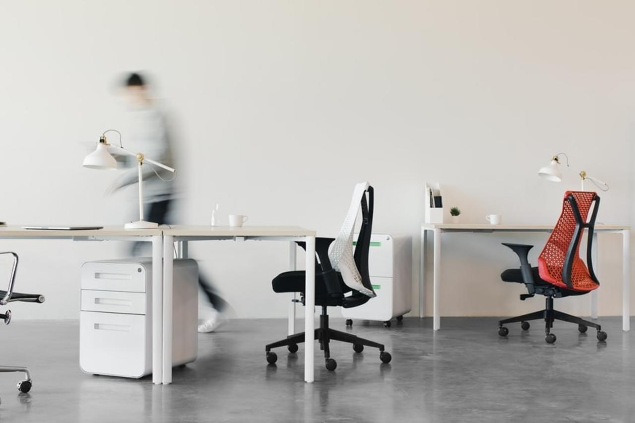 Guía simple para buscar e instalar asientos de oficina