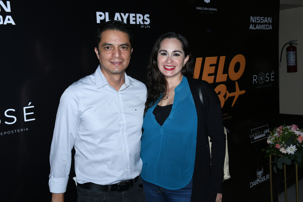 Ricardo Fernández y Gabriela Alanis (EL SIGLO DE TORREÓN/FERNANDO COMPEÁN)