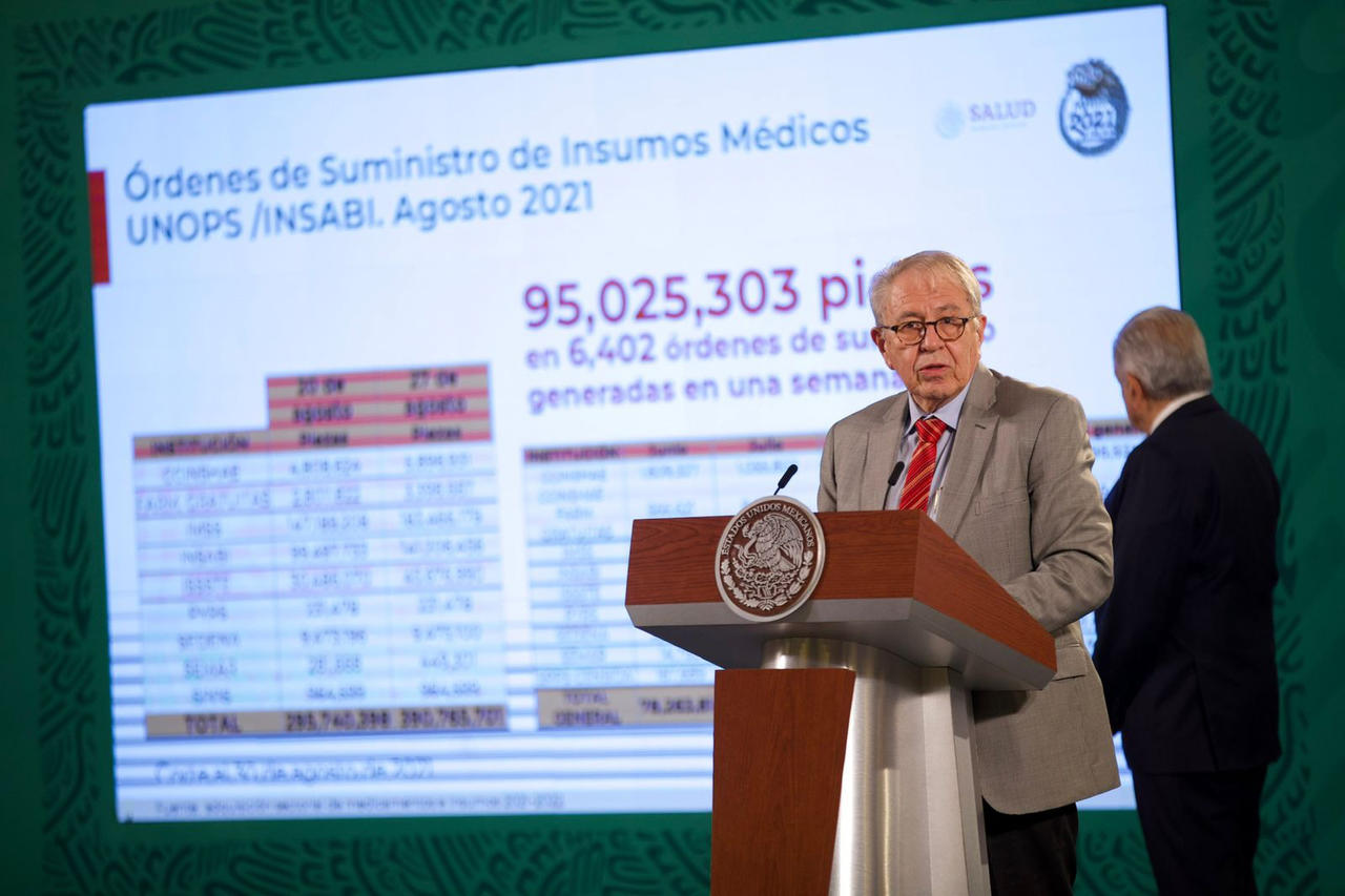López Obrador reconoció que en el sector Salud ha hecho falta eficiencia y aplicarse para resolver el problema del abasto de medicamentos. (ARCHIVO)