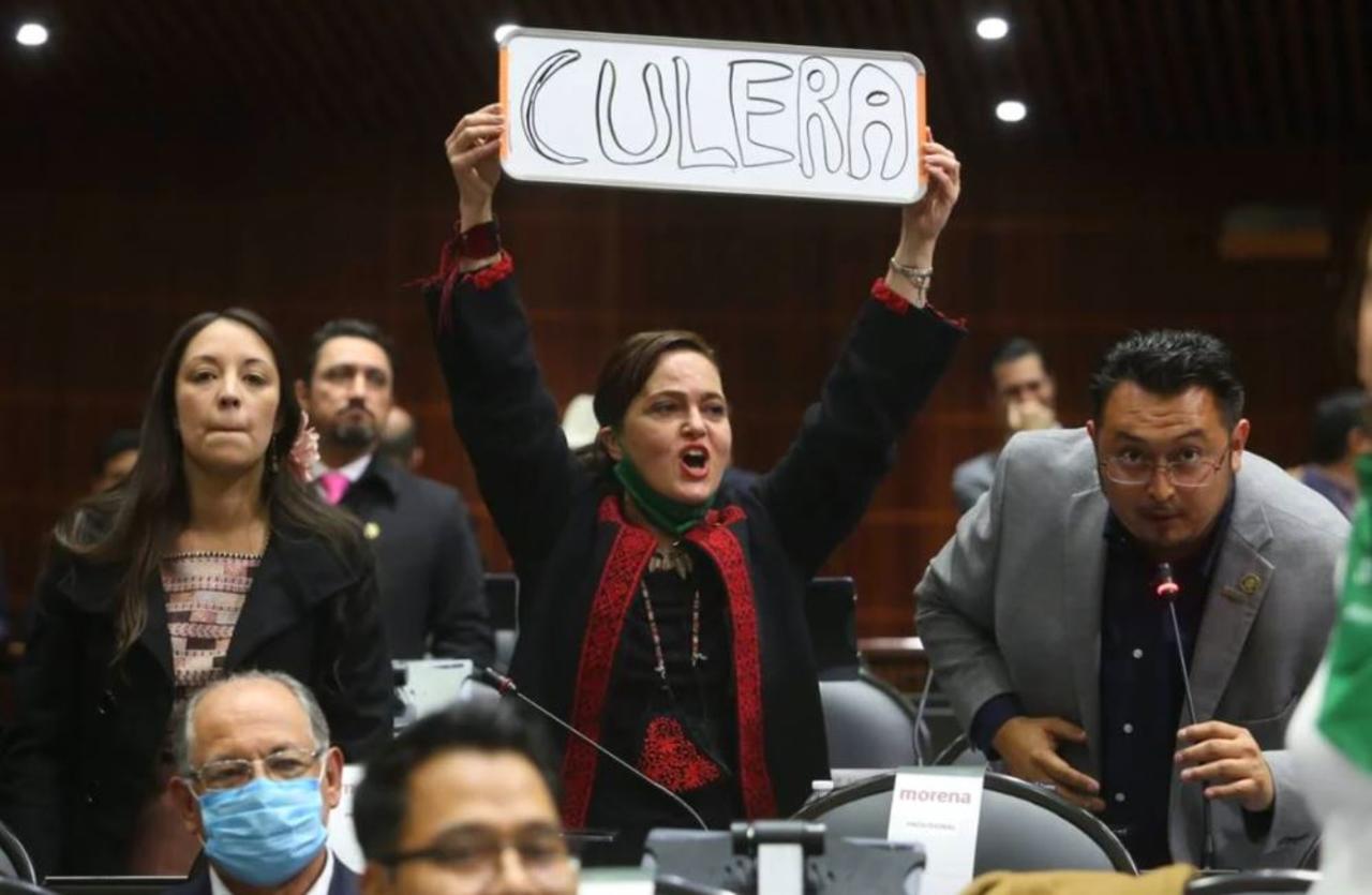 La perredista Marisol Gasé pidió apoyar la despenalización del aborto, pero ante el desdén de los morenistas se enfrascaron en descalificaciones. (EL UNIVERSAL)