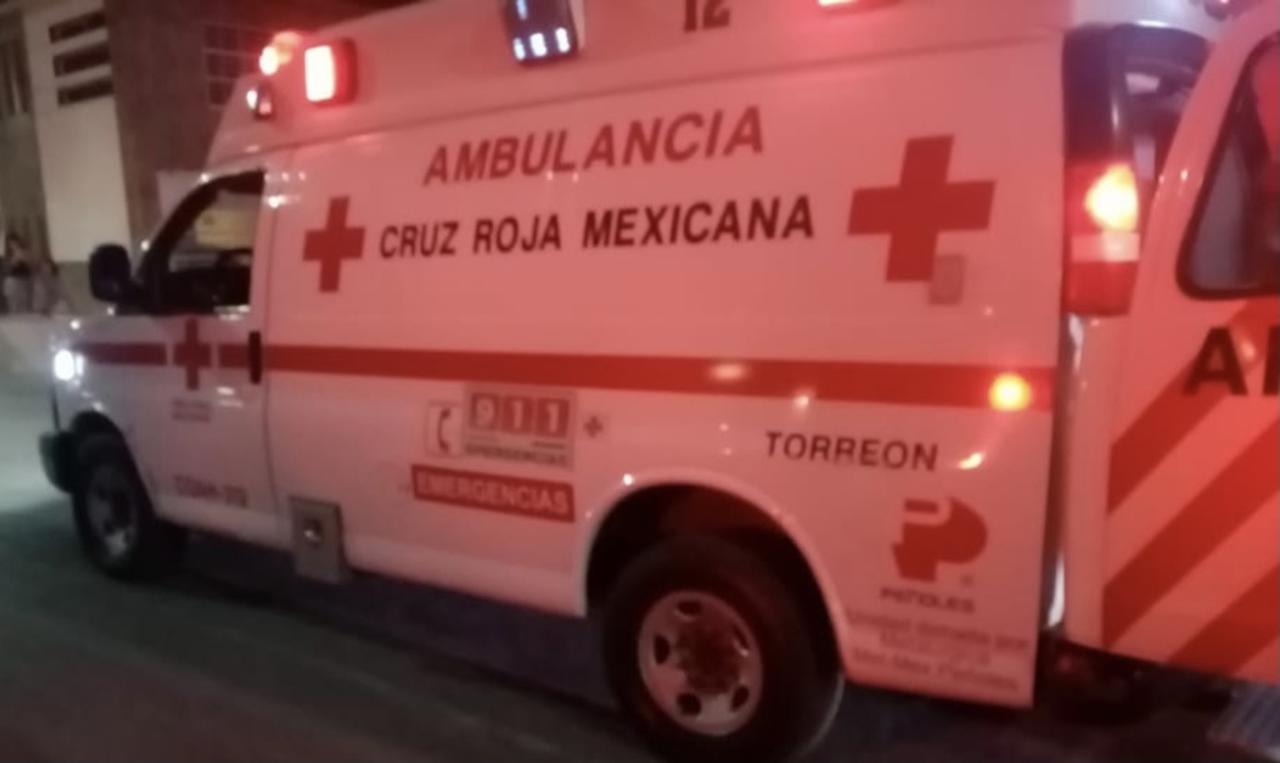 Dos hombres lo golpearon e hirieron con una navaja cuando transitaba por las calles de la colonia Villas del Carmen en Piedras Negras.