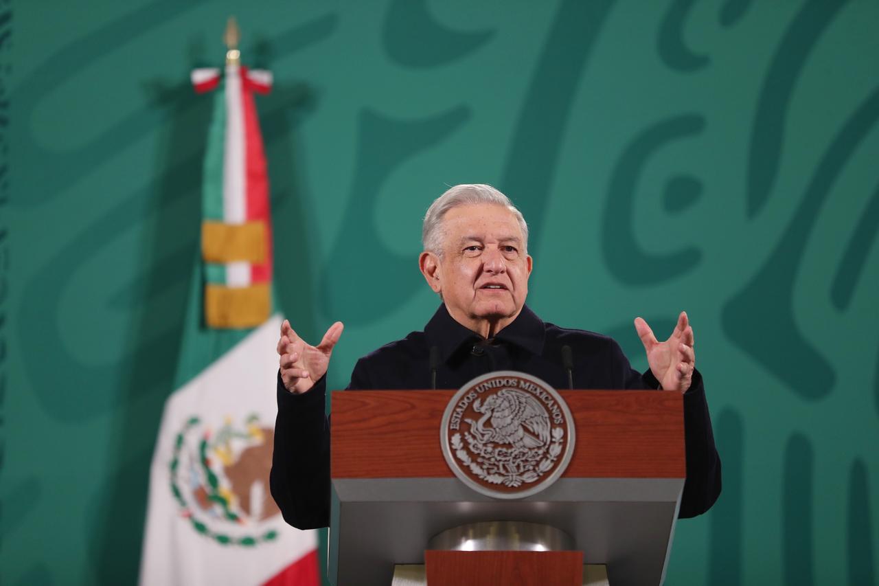 López Obrador advirtió que si los congresistas de Estados Unidos no aprueban una eventual iniciativa del presidente Joe Biden para legalizar a 11 millones de migrantes, exhibirá a los legisladores que voten en contra. (EFE)