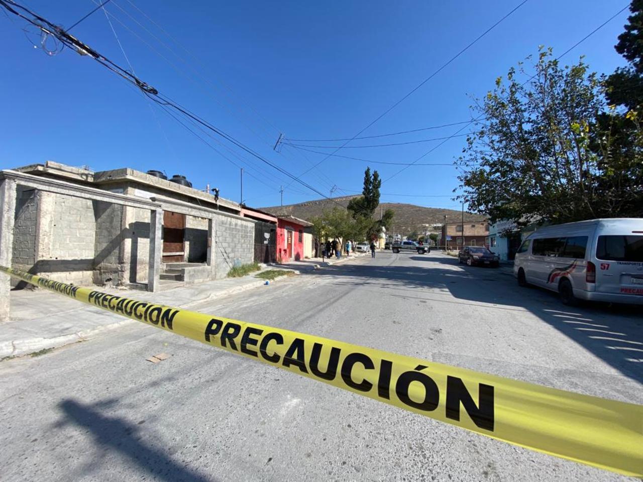 Fue alrededor de las nueve de la mañana que se emitió el reporte al sistema de emergencias 911, de una persona sin vida en la calle Sierra Los Pinos colonia Fresnos en Saltillo.

