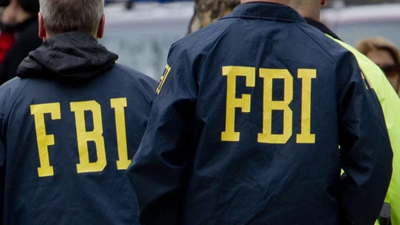 El FBI aseguró que 'ningún actor' ha accedido o comprometido algún dato de su red, después de que piratas informáticos usaran un servidor externo operado por esa agencia de investigación de EUA para enviar correos electrónicos con advertencias falsas de un posible ciberataque. (ESPECIAL) 
 